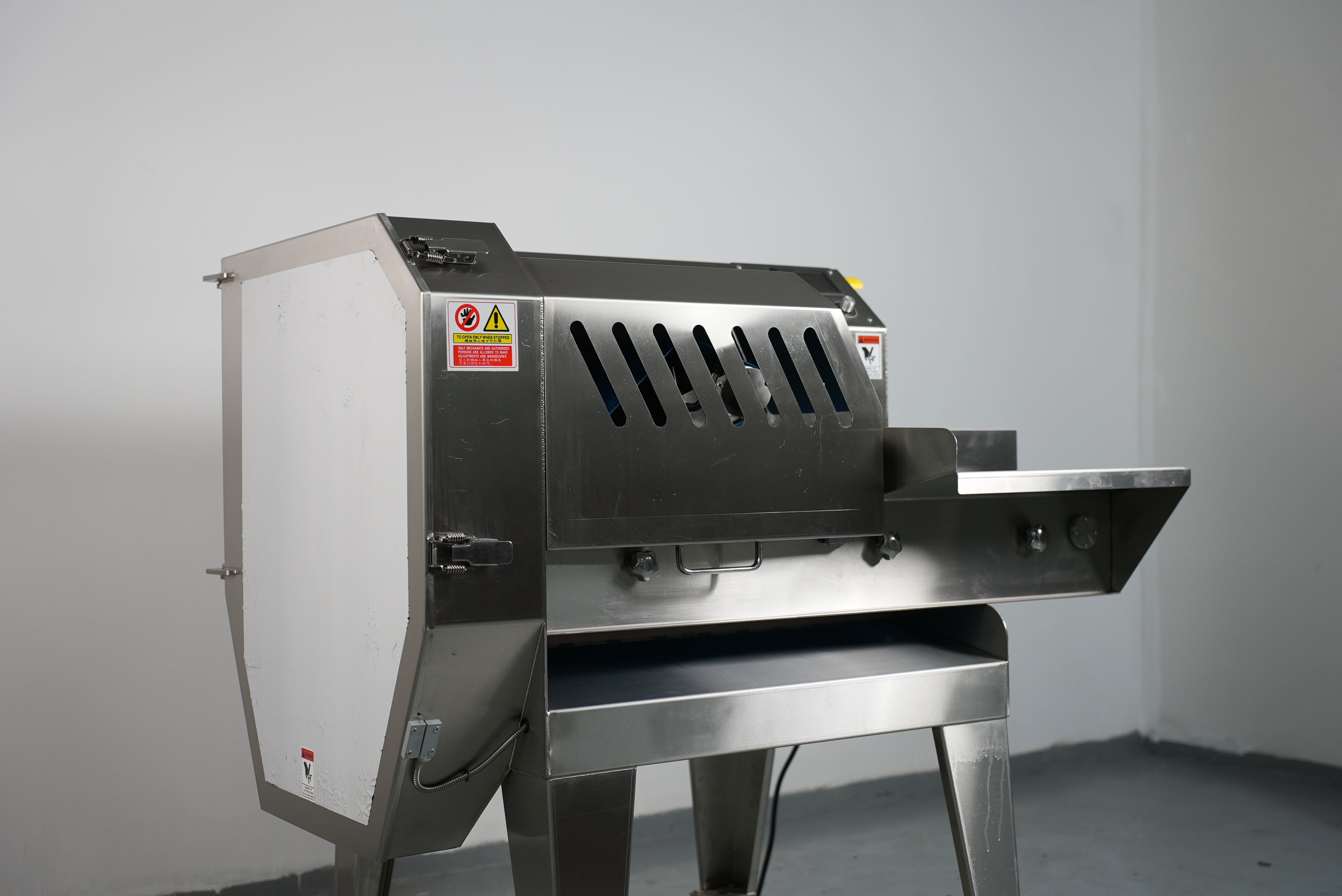 Commercial Vegetable Slicer & Shredder Machine | 切菜机